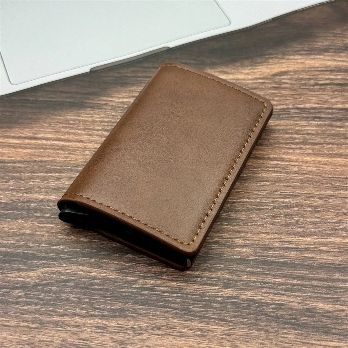 Portofel Unisex RFID Minimalist cu Suport Carduri Pop-Up și Compartiment pentru Bani Cash – Design Business